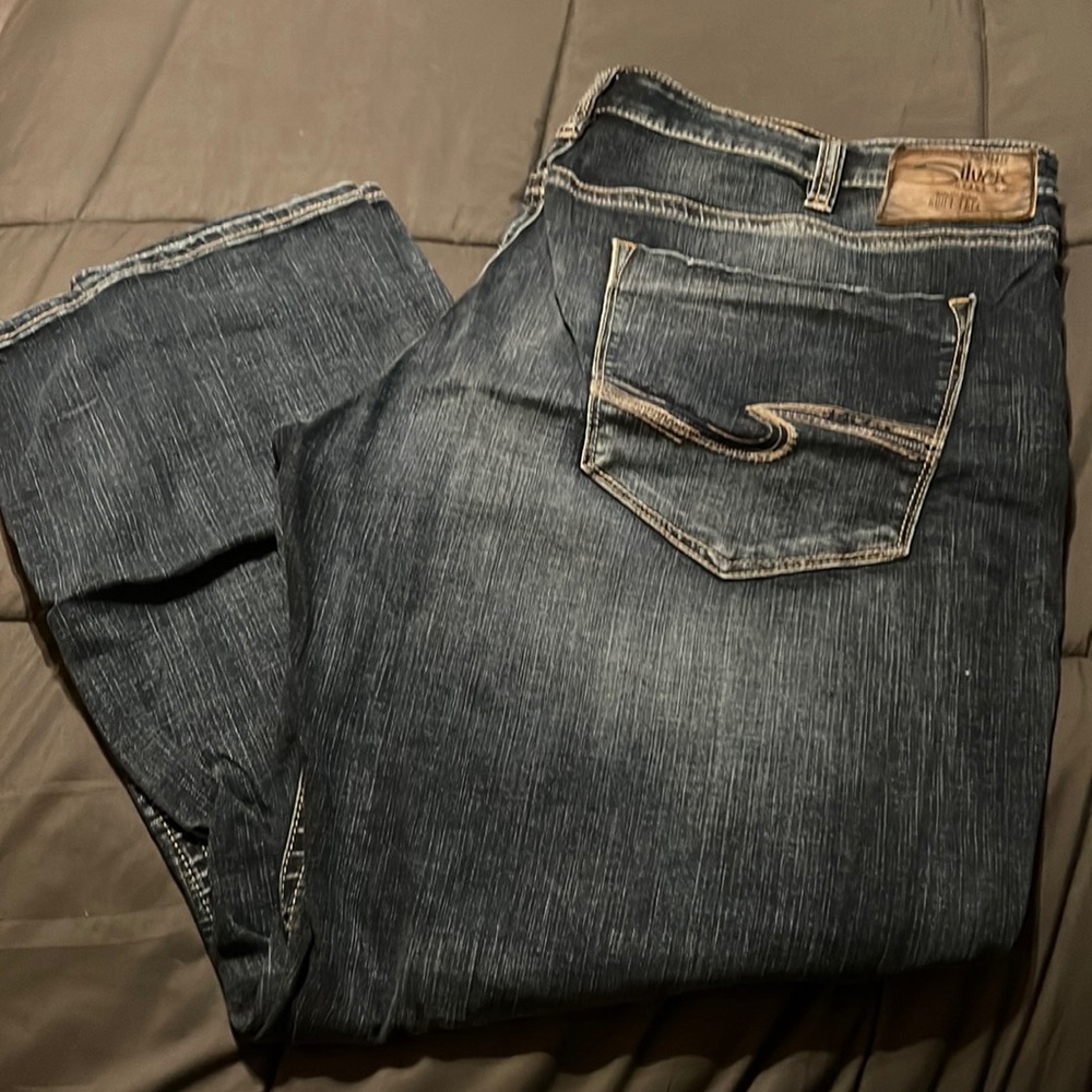 Silver Eddie straight leg jeans. Size 40/30.